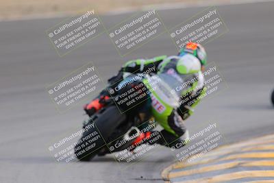 media/Dec-17-2022-SoCal Trackdays (Sat) [[224abd9271]]/Turn 10 Backside (120pm)/